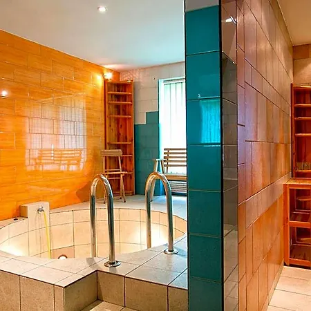 Hotel Monttis 3*